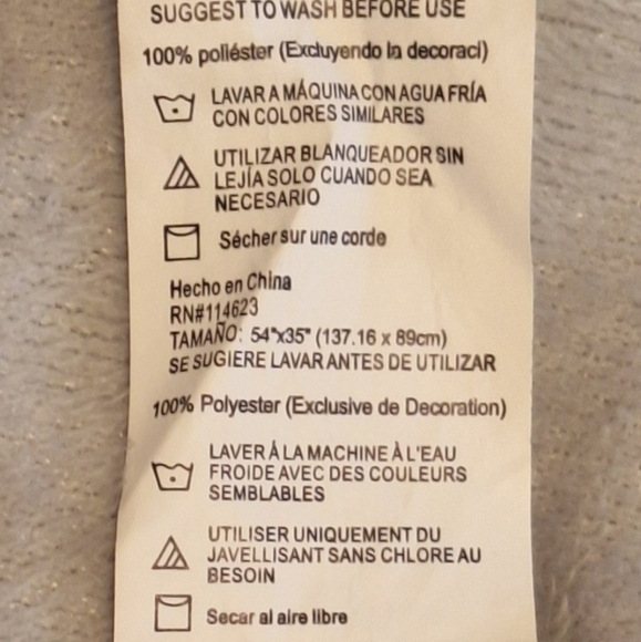 Snuggie Tails Childrens Shark Blanket Grey 2 Available - Picture 5 of 5